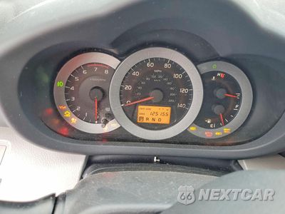 Zdjęcie 9 z 14 samochodu: 2006 TOYOTA RAV4 LIMITED VIN:JTMBD31V166019123 - miniatura