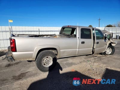 Trzecie zdjęcie samochodu z tyłu: 2005 CHEVROLET SILVERADO K2500 HEAVY DUTY VIN:1GCHK232X5F850602 - miniatura