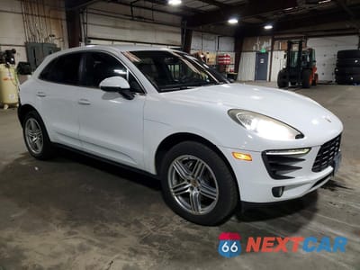 Czwarte zdjęcie samochodu z boku: 2015 PORSCHE MACAN S VIN:WP1AB2A53FLB50615 - miniatura