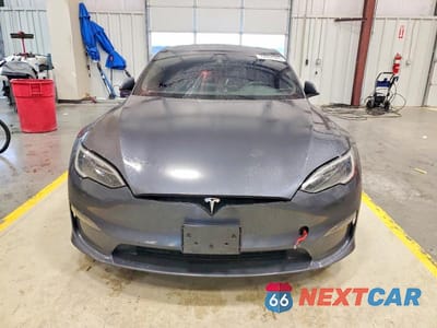 Piąte zdjęcie samochodu w środku: 2023 TESLA MODEL S VIN:5YJSA1E52PF523158 - miniatura
