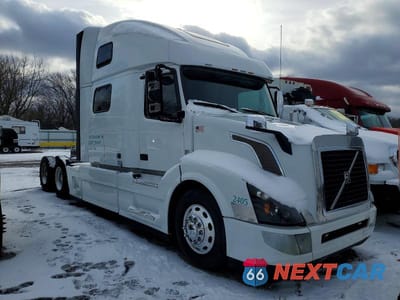 2017 VOLVO VNL SEMI TRUCK 4V4NC9EH0HN982194 - główne zdjęcie licytacji z USA - miniatura