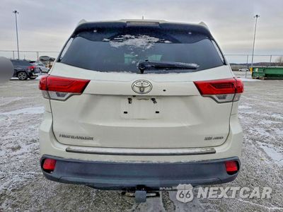 Zdjęcie 6 z 14 samochodu: 2017 TOYOTA HIGHLANDER SE VIN:5TDJZRFH9HS376202 - miniatura