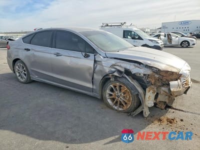 Czwarte zdjęcie samochodu z boku: 2020 FORD FUSION SE VIN:3FA6P0LU4LR151065 - miniatura