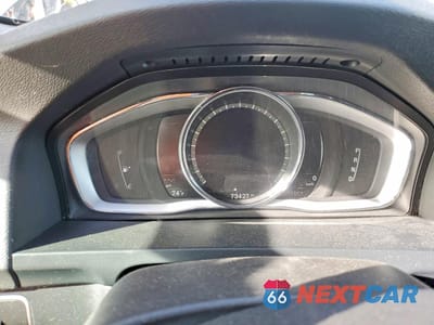 Zdjęcie 9 z 14 samochodu: 2018 VOLVO V60 CROSS COUNTRY PREMIER VIN:YV440MWK5J2050039 - miniatura