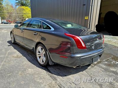 Trzecie zdjęcie samochodu z tyłu: 2011 JAGUAR XJL VIN:SAJWA2GB8BLV15633 - miniatura