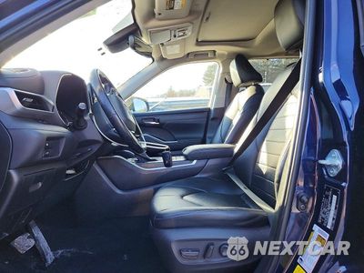 Zdjęcie 7 z 12 samochodu: 2021 TOYOTA HIGHLANDER XLE VIN:5TDGZRBHXMS090109 - miniatura