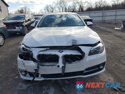 Piąte zdjęcie samochodu w środku: 2016 BMW 528 XI VIN:WBA5A7C57GG146820 - miniatura