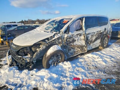 2025 CHRYSLER VOYAGER LX 2C4RC1CG5SR611518 - główne zdjęcie licytacji z USA - miniatura