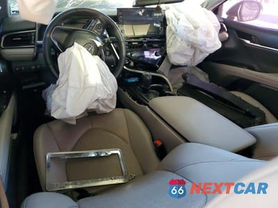 Zdjęcie 8 z 11 samochodu: 2022 TOYOTA CAMRY XSE VIN:4T1K61AK1NU718567 - miniatura