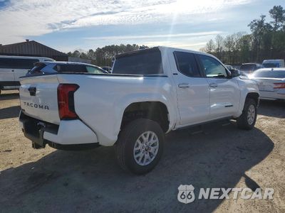 Trzecie zdjęcie samochodu z tyłu: 2026 TOYOTA TACOMA DOUBLE CAB VIN:3TMLB5JN1TM215113 - miniatura