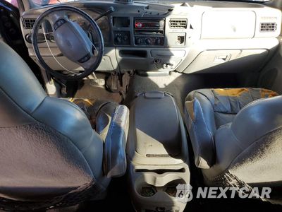 Zdjęcie 8 z 13 samochodu: 2000 FORD EXCURSION XLT VIN:1FMNU41S7YED60667 - miniatura