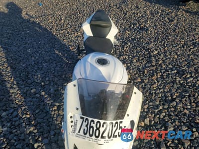 Piąte zdjęcie samochodu w środku: 2019 SUZUKI GSX-R600 VIN:JS1GN7FA3K7101241 - miniatura