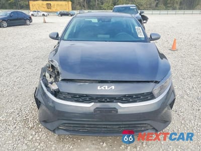 Piąte zdjęcie samochodu w środku: 2023 KIA FORTE LXS VIN:3KPF24AD6PE572060 - miniatura