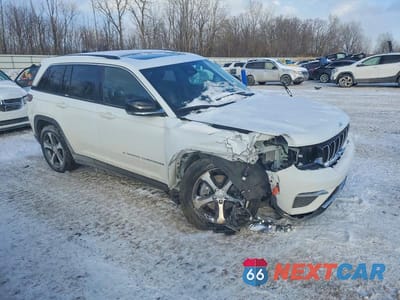 Czwarte zdjęcie samochodu z boku: 2025 JEEP GRAND CHEROKEE 4XE VIN:1C4RJYB61S8664400 - miniatura