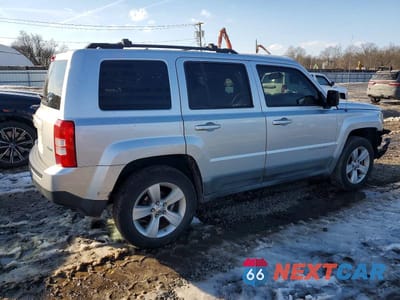 Trzecie zdjęcie samochodu z tyłu: 2011 JEEP PATRIOT SPORT VIN:1J4NF1GB0BD281949 - miniatura