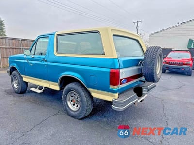 Trzecie zdjęcie samochodu z tyłu: 1990 FORD BRONCO U100 VIN:1FMEU15H7LLB17409 - miniatura