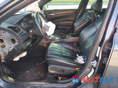 Zdjęcie 7 z 12 samochodu: 2016 CHRYSLER 300 S VIN:2C3CCAGG1GH296511 - miniatura