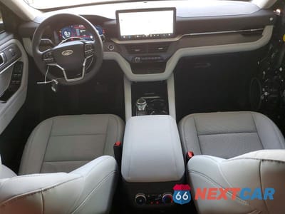 Zdjęcie 8 z 13 samochodu: 2025 FORD EXPLORER PLATINUM VIN:1FMWK8HC7SGD01016 - miniatura