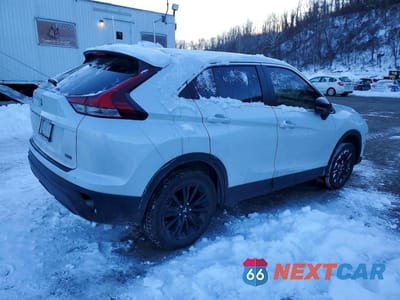 Trzecie zdjęcie samochodu z tyłu: 2023 MITSUBISHI ECLIPSE CROSS LE VIN:JA4ATVAAXPZ048878 - miniatura
