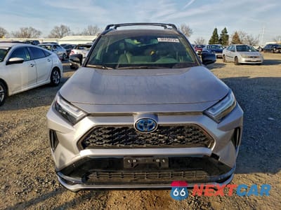 Piąte zdjęcie samochodu w środku: 2024 TOYOTA RAV4 PRIME XSE VIN:JTMEB3FVXRD196684 - miniatura