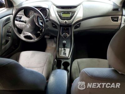 Zdjęcie 8 z 13 samochodu: 2013 HYUNDAI ELANTRA GLS VIN:KMHDH4AE7DU549264 - miniatura