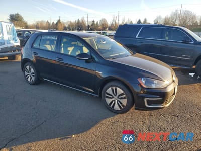 Czwarte zdjęcie samochodu z boku: 2016 VOLKSWAGEN E-GOLF SE VIN:WVWKP7AU1GW900816 - miniatura