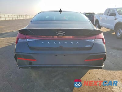 Zdjęcie 6 z 11 samochodu: 2026 HYUNDAI ELANTRA BLUE VIN:KMHLM4DJ2TU184667 - miniatura