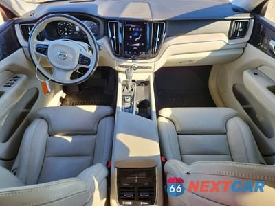 Zdjęcie 8 z 13 samochodu: 2021 VOLVO XC60 T5 INSCRIPTION VIN:YV4102DL2M1685619 - miniatura