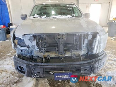 Piąte zdjęcie samochodu w środku: 2017 NISSAN TITAN S VIN:1N6AA1EK7HN517468 - miniatura