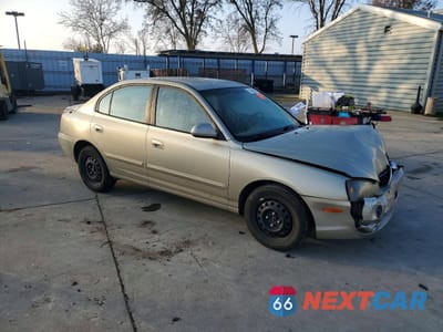 Czwarte zdjęcie samochodu z boku: 2005 HYUNDAI ELANTRA GLS VIN:KMHDN46D35U010313 - miniatura