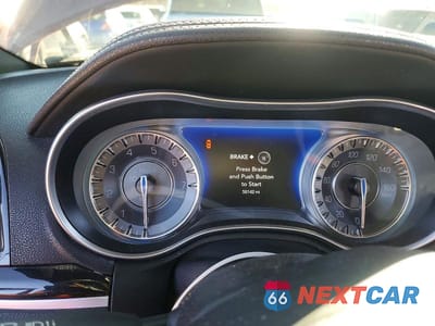 Zdjęcie 9 z 11 samochodu: 2021 CHRYSLER 300 S VIN:2C3CCABT0MH592765 - miniatura