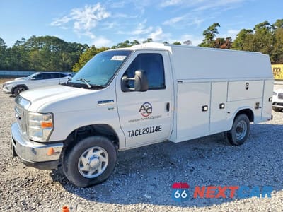2018 FORD E350 UTILITY / SERVICE VAN 1FDWE3F67JDC35476 - główne zdjęcie licytacji z USA - miniatura