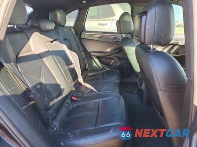 Zdjęcie 10 z 12 samochodu: 2017 PORSCHE MACAN VIN:WP1AG2A50HLB53024 - miniatura