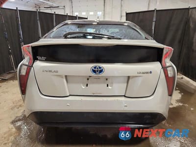 Zdjęcie 6 z 12 samochodu: 2018 TOYOTA PRIUS VIN:JTDKBRFU5J3596143 - miniatura