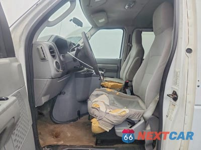 Zdjęcie 7 z 12 samochodu: 2012 FORD ECONOLINE E350 SUPER DUTY WAGON VIN:1FBSS3BL0CDA17801 - miniatura