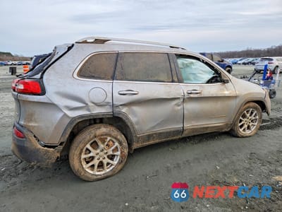 Trzecie zdjęcie samochodu z tyłu: 2017 JEEP CHEROKEE LATITUDE VIN:1C4PJLCS9HW603497 - miniatura