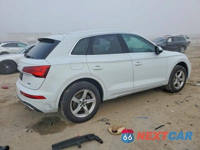 Trzecie zdjęcie samochodu z tyłu: 2021 AUDI Q5 PREMIUM VIN:WA1AAAFY1M2063018 - miniatura