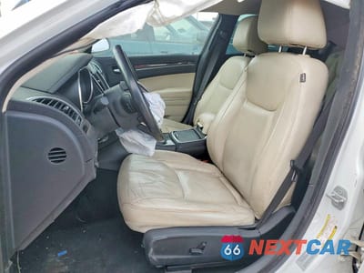 Zdjęcie 7 z 12 samochodu: 2015 CHRYSLER 300 LIMITED VIN:2C3CCAAG7FH735881 - miniatura