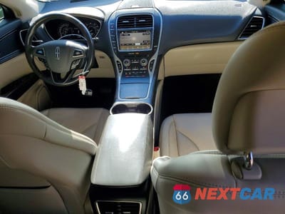 Zdjęcie 8 z 13 samochodu: 2017 LINCOLN MKX SELECT VIN:2LMPJ6KP5HBL35001 - miniatura