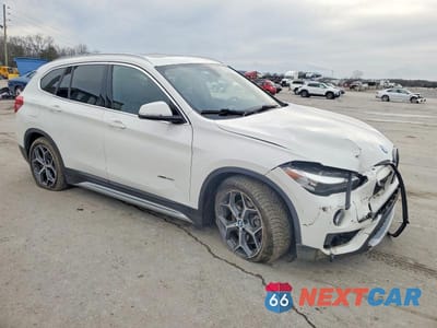 Czwarte zdjęcie samochodu z boku: 2018 BMW X1 XDRIVE28I VIN:WBXHT3C33J5F91131 - miniatura