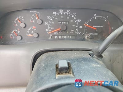 Zdjęcie 9 z 14 samochodu: 2000 FORD F350 SUPER DUTY VIN:1FTWW33F5YED89341 - miniatura