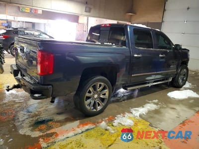 Trzecie zdjęcie samochodu z tyłu: 2018 CHEVROLET SILVERADO K1500 LTZ VIN:3GCUKSECXJG306355 - miniatura