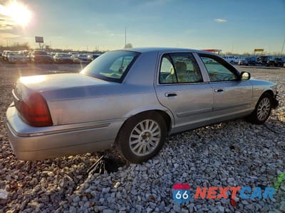 Trzecie zdjęcie samochodu z tyłu: 2008 MERCURY GRAND MARQUIS LS VIN:2MEFM75VX8X651739 - miniatura