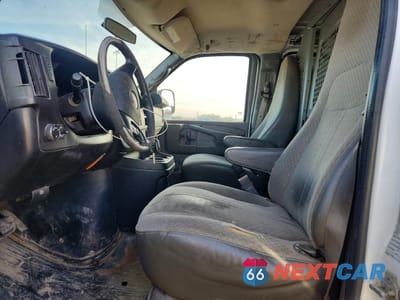 Zdjęcie 7 z 12 samochodu: 2015 GMC SAVANA UTILITY / SERVICE VAN VIN:1GTW7FCF8F1103713 - miniatura