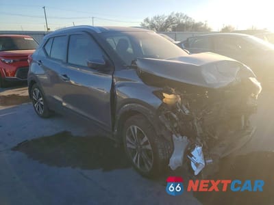 Czwarte zdjęcie samochodu z boku: 2019 NISS KICKS S VIN:3N1CP5CU1KL507132 - miniatura