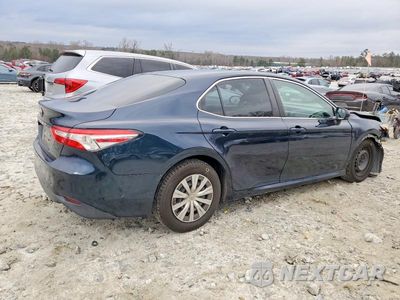 Trzecie zdjęcie samochodu z tyłu: 2018 TOYOTA CAMRY L VIN:4T1B11HK3JU538778 - miniatura