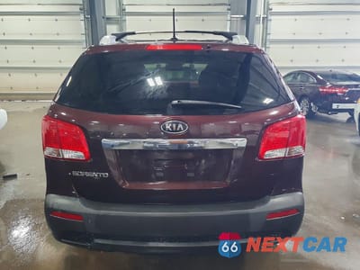 Zdjęcie 6 z 13 samochodu: 2012 KIA SORENTO LX VIN:5XYKTCA66CG230953 - miniatura