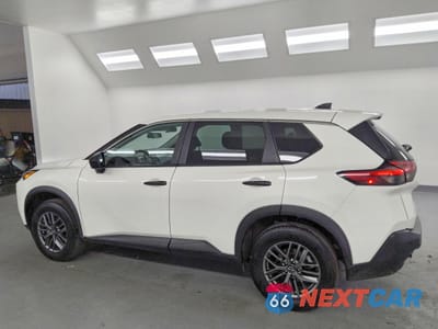 Drugie zdjęcie samochodu z przodu: 2023 NISSAN ROGUE S VIN:5N1BT3AB0PC888559 - miniatura