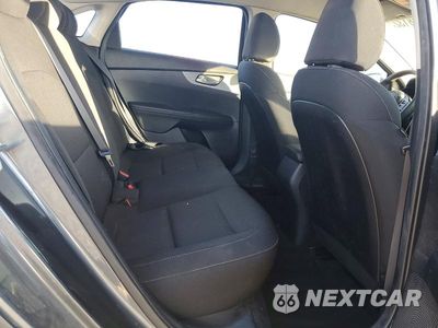 Zdjęcie 10 z 12 samochodu: 2020 KIA FORTE FE VIN:3KPF24AD8LE154240 - miniatura