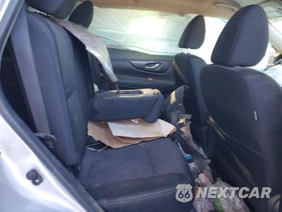 Zdjęcie 11 z 12 samochodu: 2018 NISSAN ROGUE S VIN:KNMAT2MT5JP519047 - miniatura